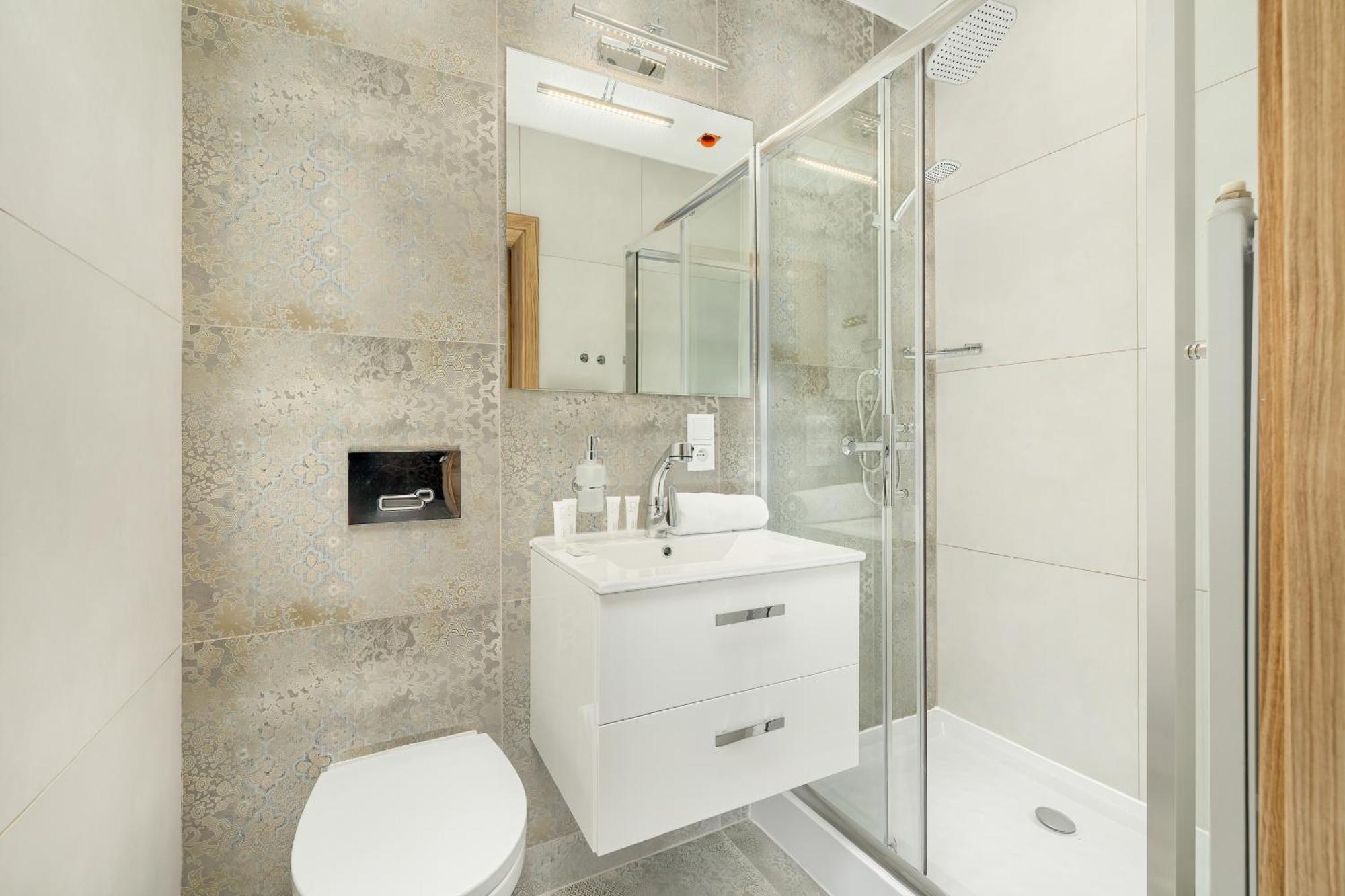 Nowoczesne I Stylowe Apartamenty W Centrum Bytomia Blisko Rynku By Noclegi Renters Exterior photo